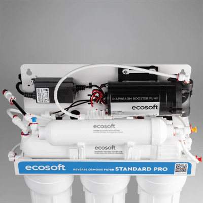 Фільтр зворотного осмосу Ecosoft Standard PRO з мінералізацією та помпою